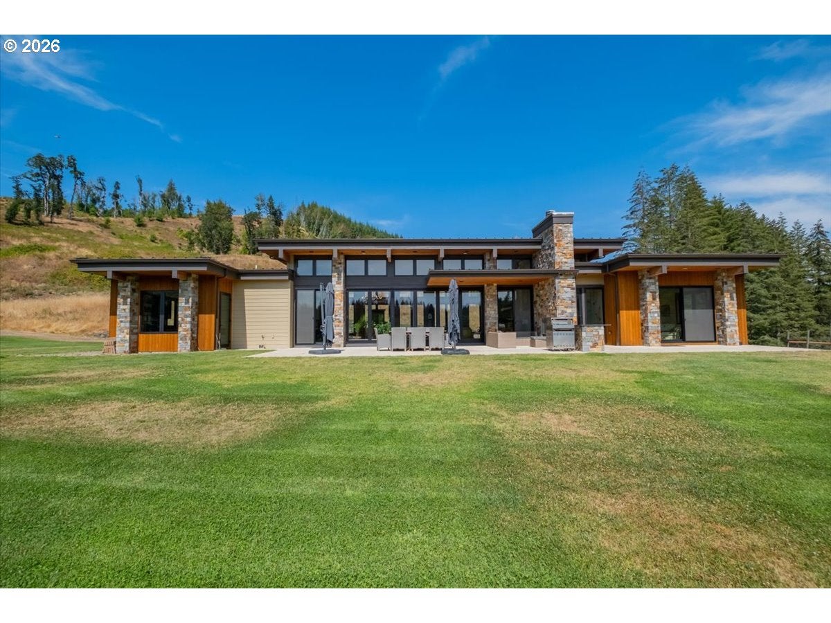 13700 SW EAST CREEK RD