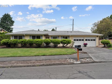 17725 NE MULTNOMAH DR Portland OR 97230