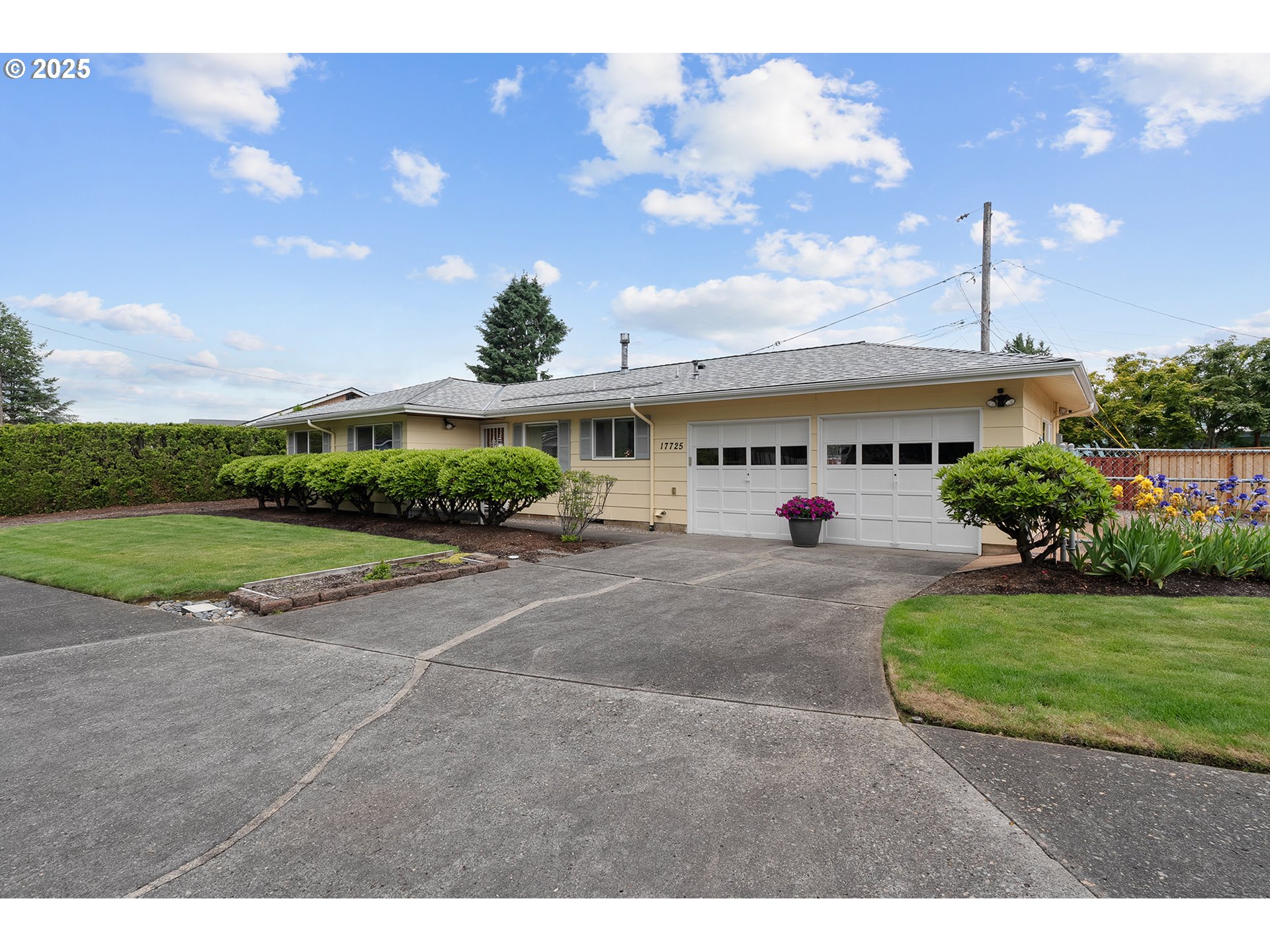 17725 NE MULTNOMAH DR