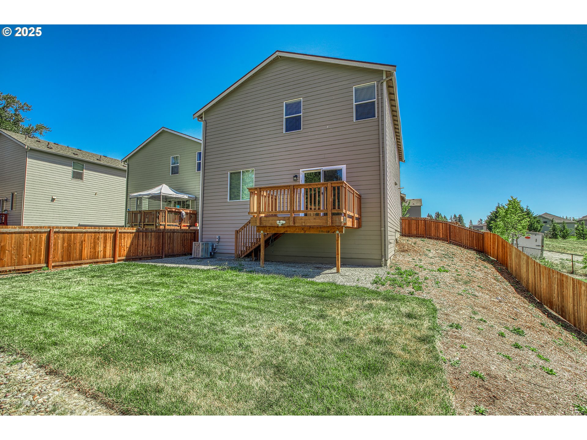 1114 W 18TH CT