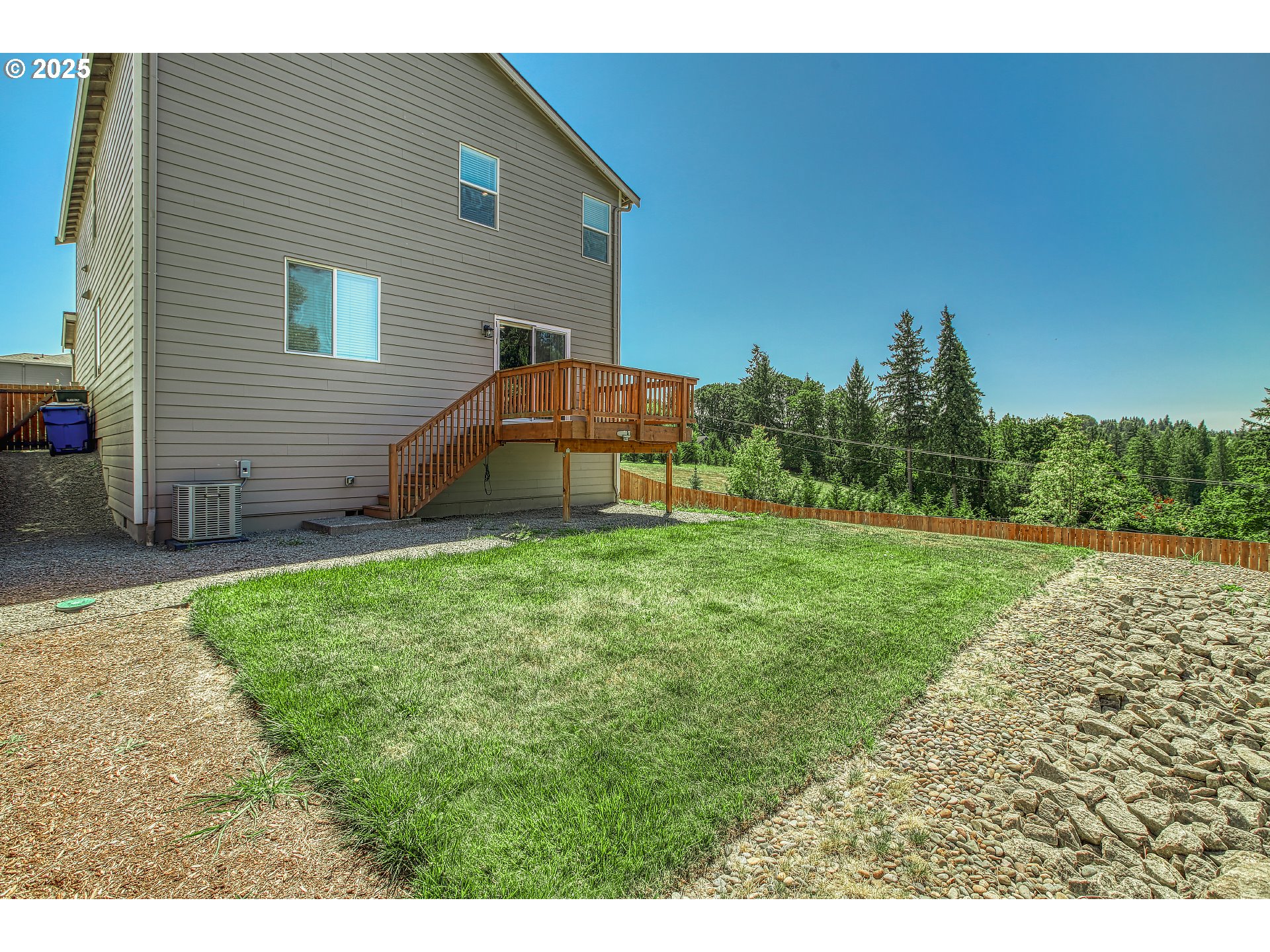 1114 W 18TH CT