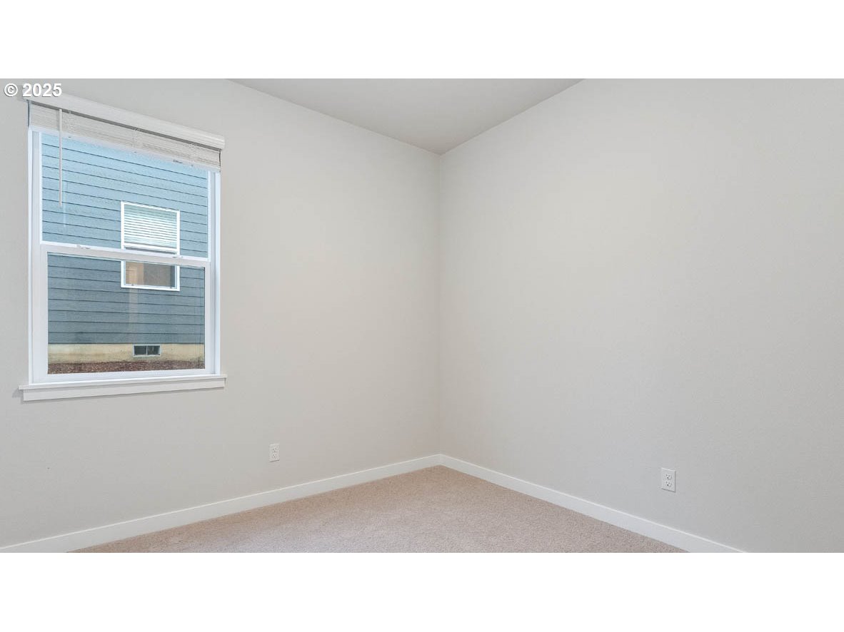 9355 SE Crystal Rose ST