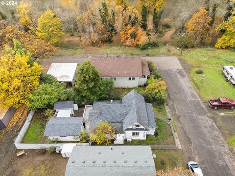 A home in Roseburg