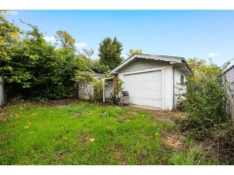 A home in Roseburg