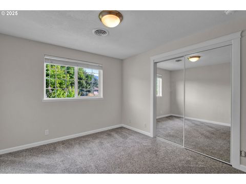 Tiny photo for 81988 Hillview Dr, Creswell, OR 97426 (MLS # 119063030)