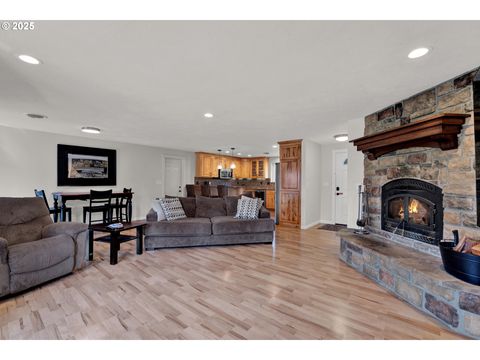 Tiny photo for 81988 Hillview Dr, Creswell, OR 97426 (MLS # 119063030)