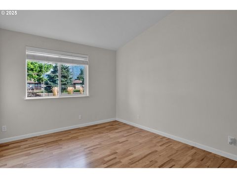 Tiny photo for 81988 Hillview Dr, Creswell, OR 97426 (MLS # 119063030)