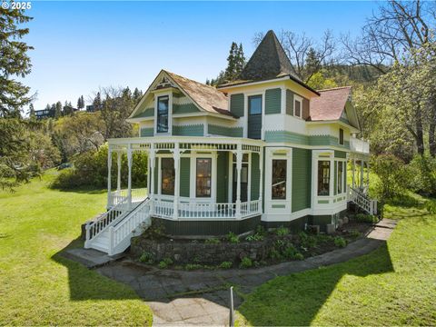 Photo of 704 3rd Ave, Mosier, OR 97040 (MLS # 757787241)