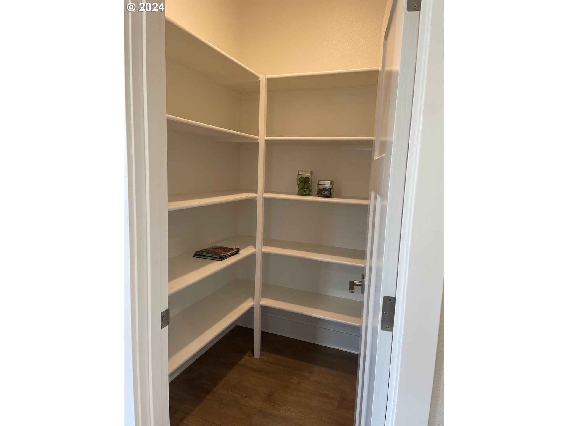 Sherwood, Oregon 97140, United States, 5 Bedrooms Bedrooms, ,3 BathroomsBathrooms,Residential,Active,17646