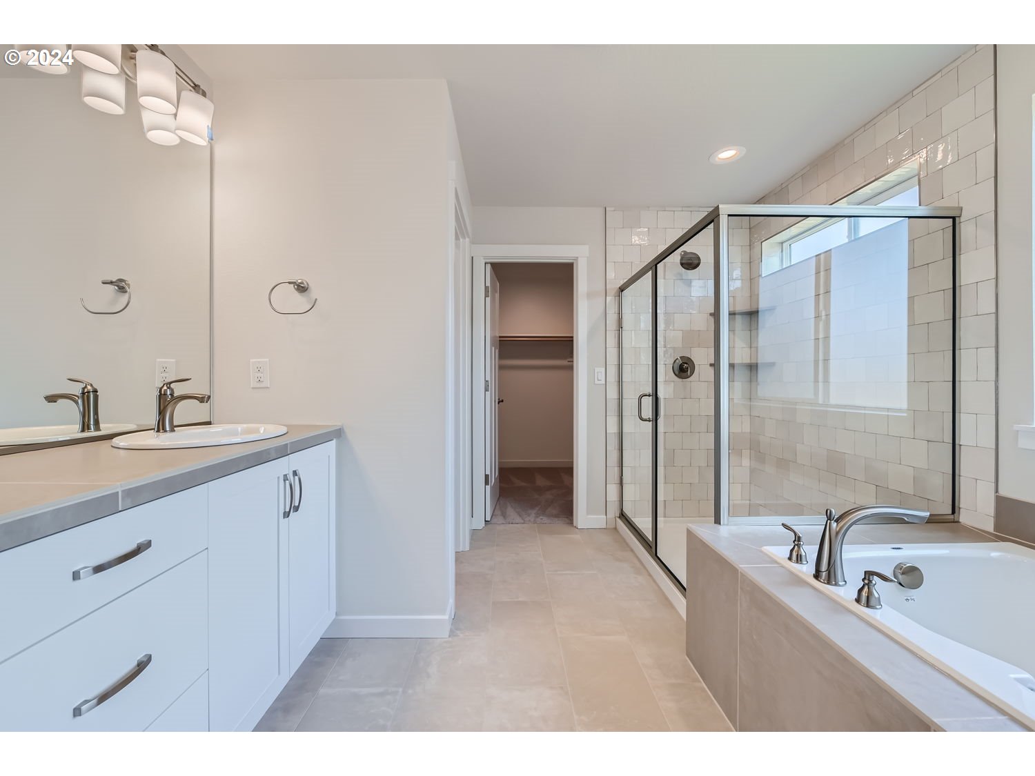 Sherwood, Oregon 97140, United States, 5 Bedrooms Bedrooms, ,3 BathroomsBathrooms,Residential,Active,17646