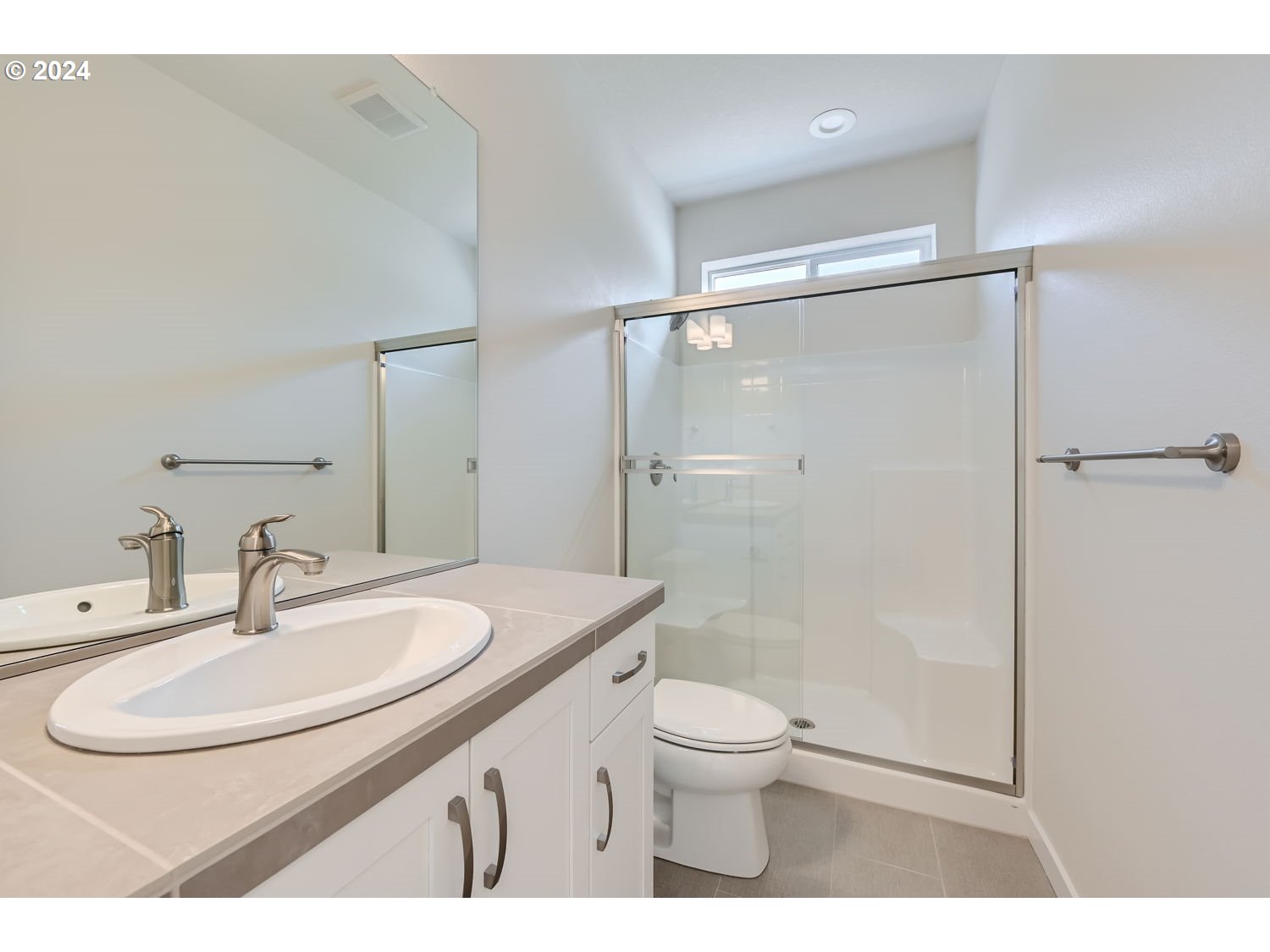 Sherwood, Oregon 97140, United States, 5 Bedrooms Bedrooms, ,3 BathroomsBathrooms,Residential,Active,17646