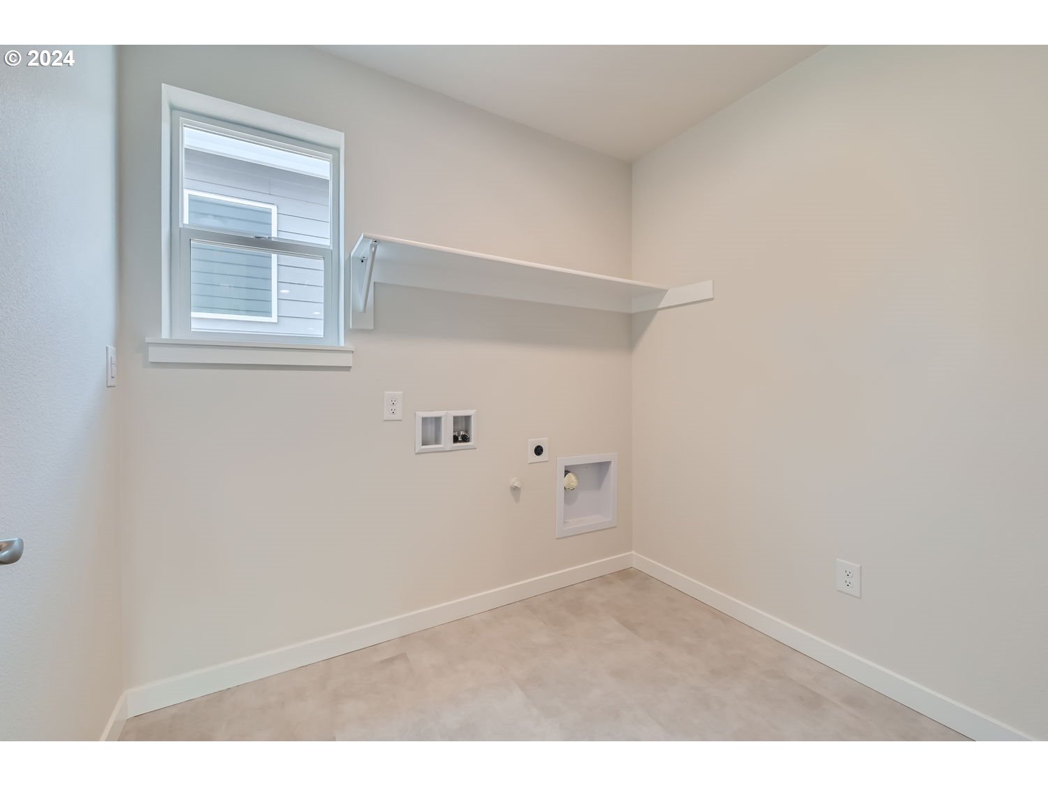 Sherwood, Oregon 97140, United States, 5 Bedrooms Bedrooms, ,3 BathroomsBathrooms,Residential,Active,17646