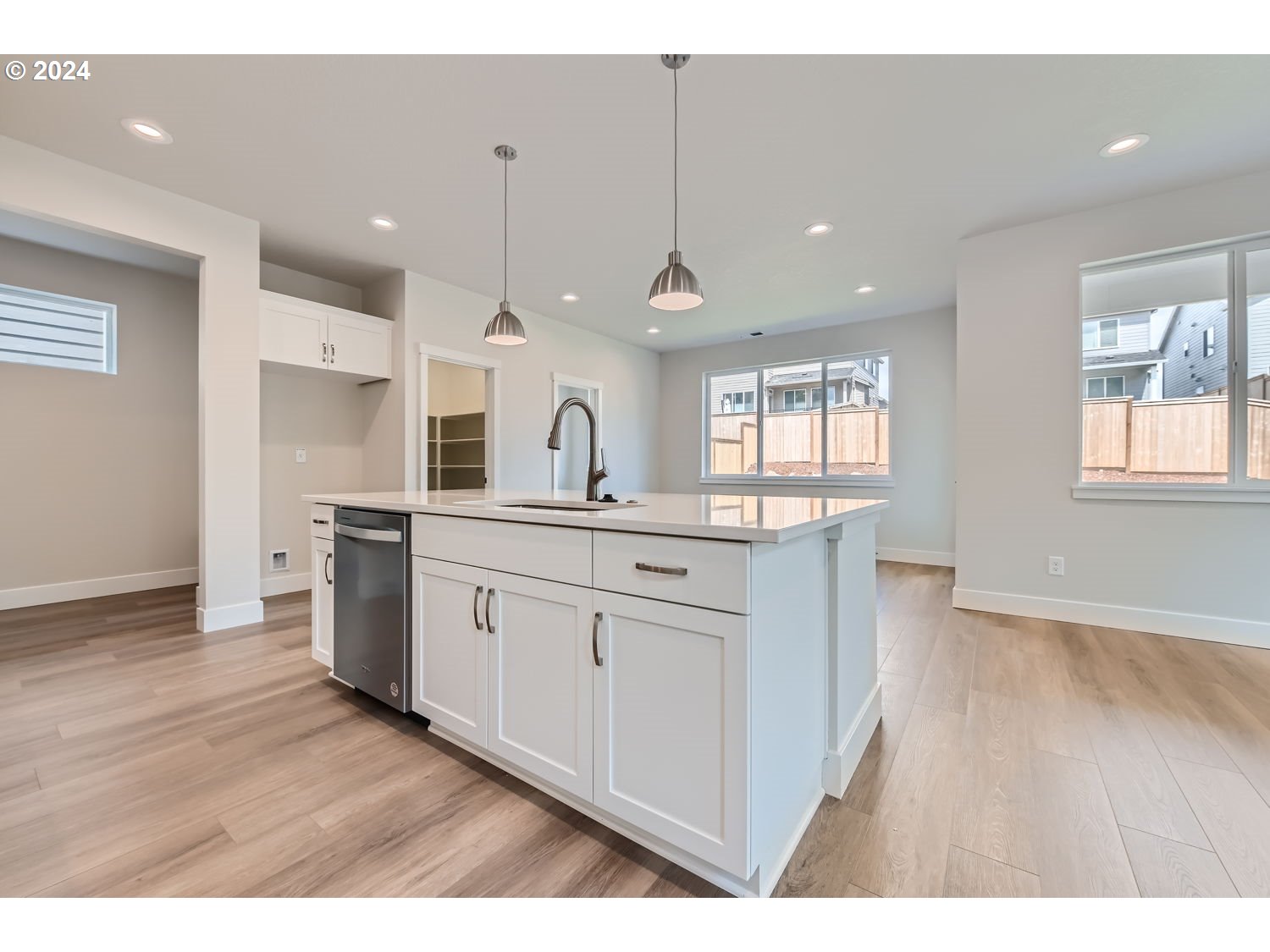 Sherwood, Oregon 97140, United States, 5 Bedrooms Bedrooms, ,3 BathroomsBathrooms,Residential,Active,17646