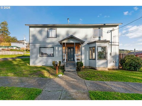 703 C ST Myrtle Point OR 97458