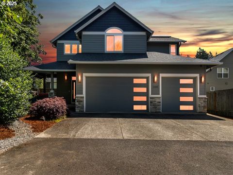 14509 SE FAIRCREST ST Clackamas OR 97015