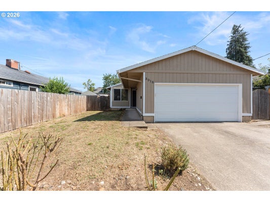 3918 SE 52ND AVE, PORTLAND, OR 97206 - Image 9fcbbe083fb9143f906d9ea467cfcb70/2111231882