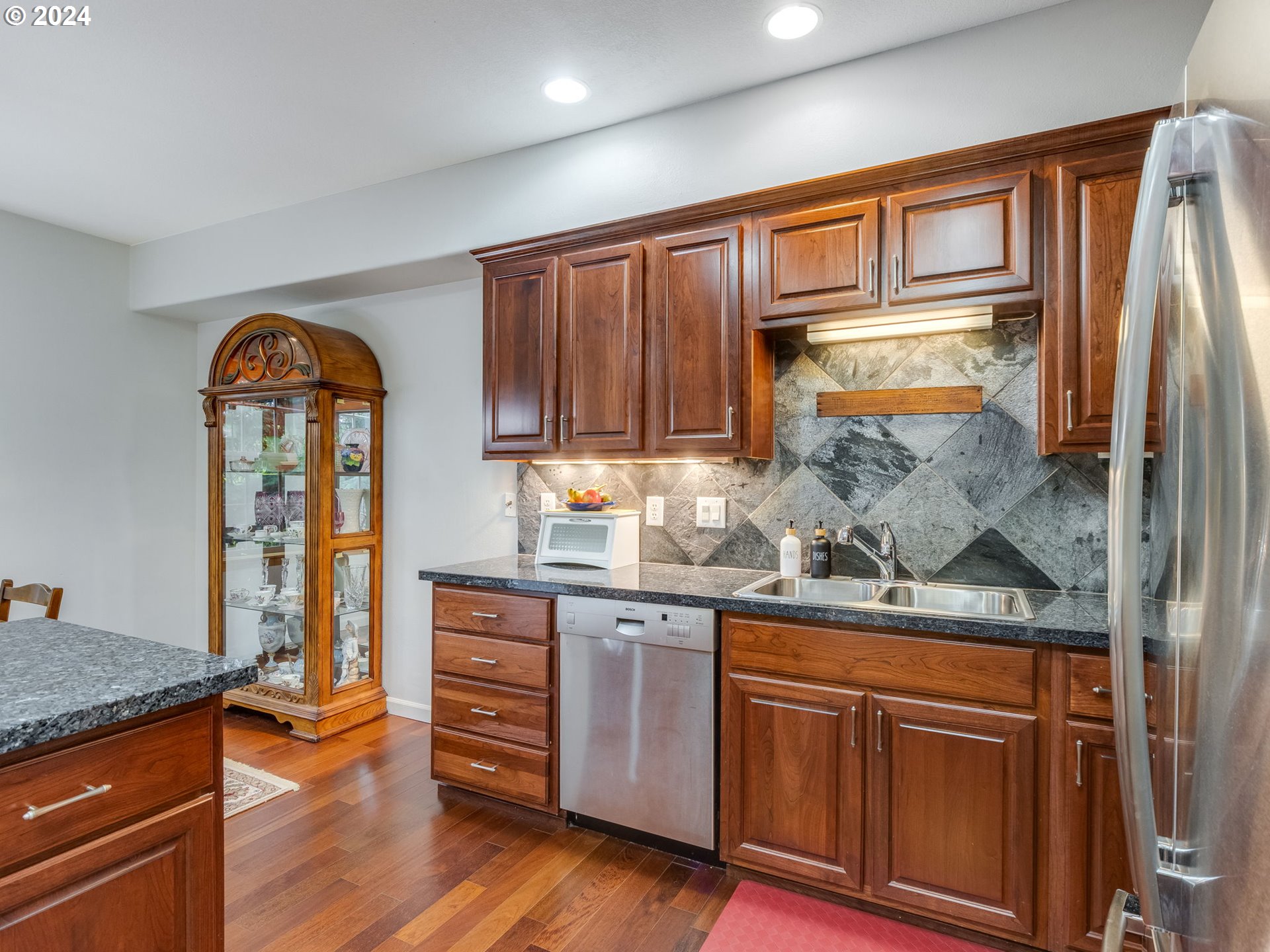 Sherwood, Oregon 97140, United States, 3 Bedrooms Bedrooms, ,3 BathroomsBathrooms,Residential,Active,49855