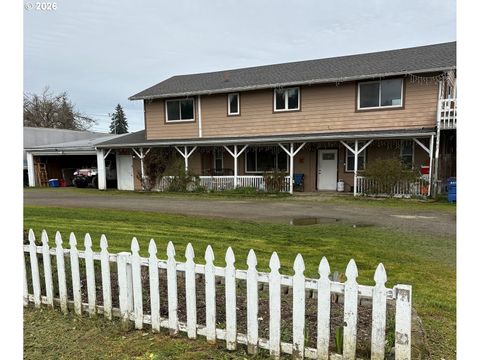 Photo of 36845 Immigrant Rd, Pleasant Hill, OR 97455 (MLS # 491020860)