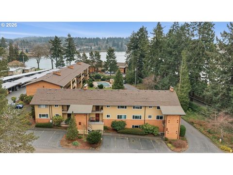 1400 SE LAVA DR #8 Milwaukie OR 97222