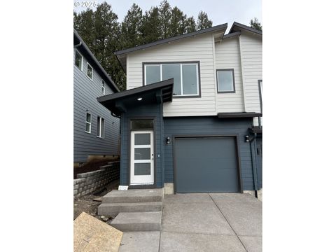 272 NW MAWRCREST AVE Gresham OR 97030