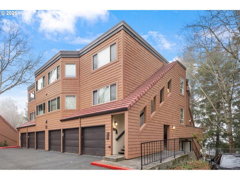 81 OSWEGO SUMMIT Lake Oswego OR 97035