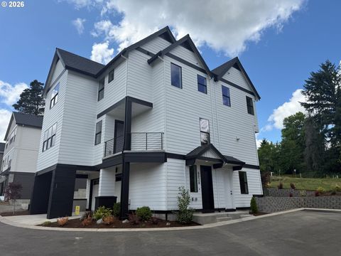 6024 SW 18TH DR Portland OR 97239