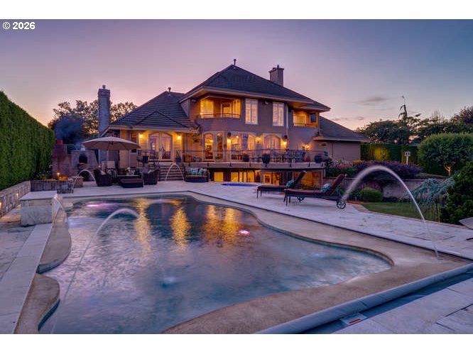 600 SE ARROW CREEK LN