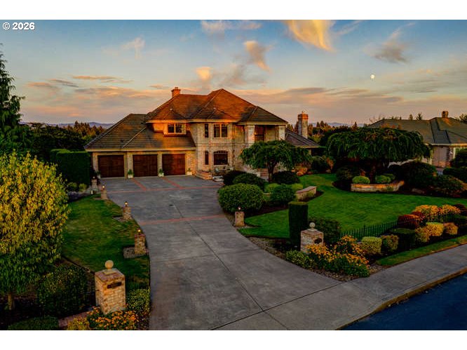 600 SE ARROW CREEK LN