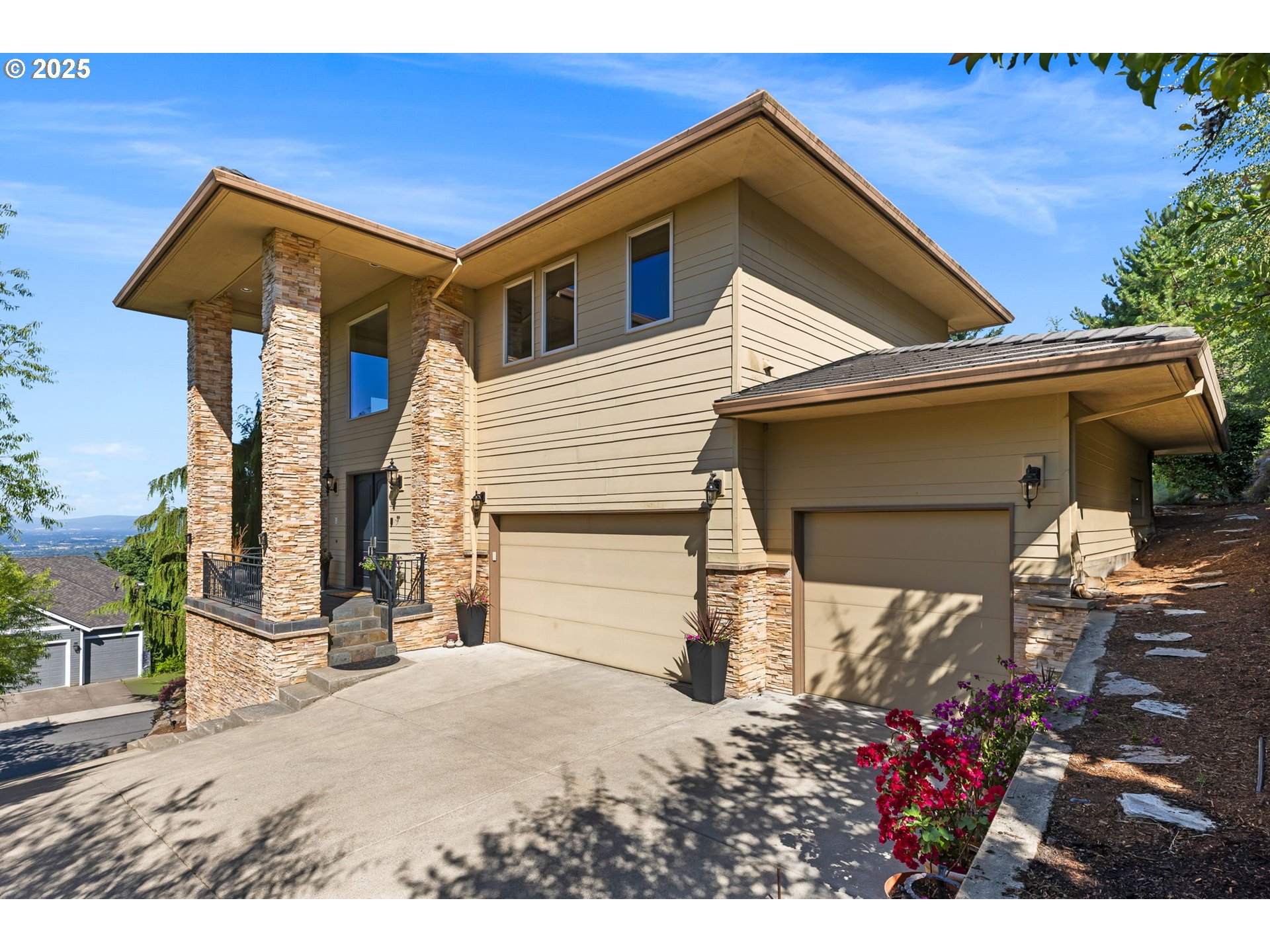3246 NW CHAPIN DR
