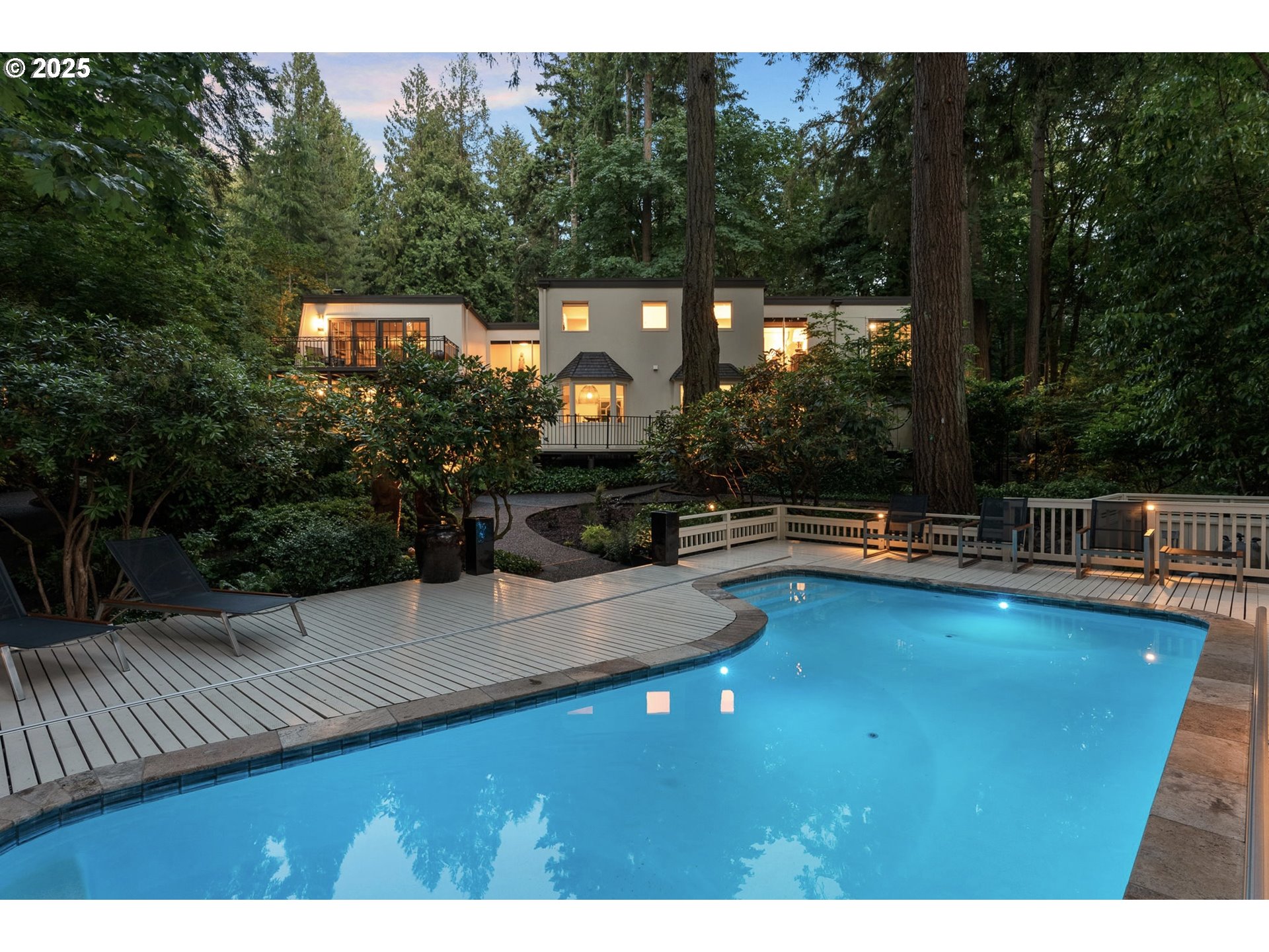 2917 WESTVIEW CIR