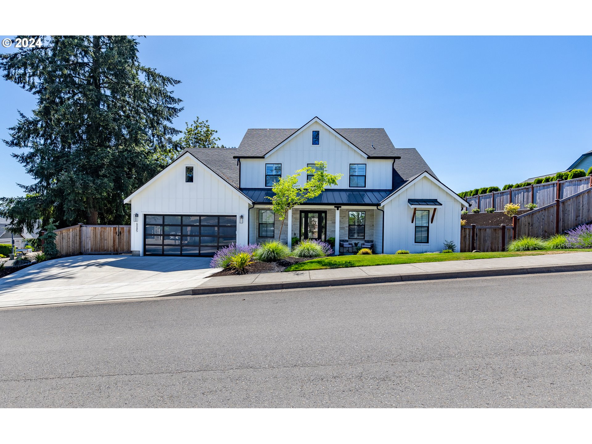 6085 GRAYSTONE LOOP
