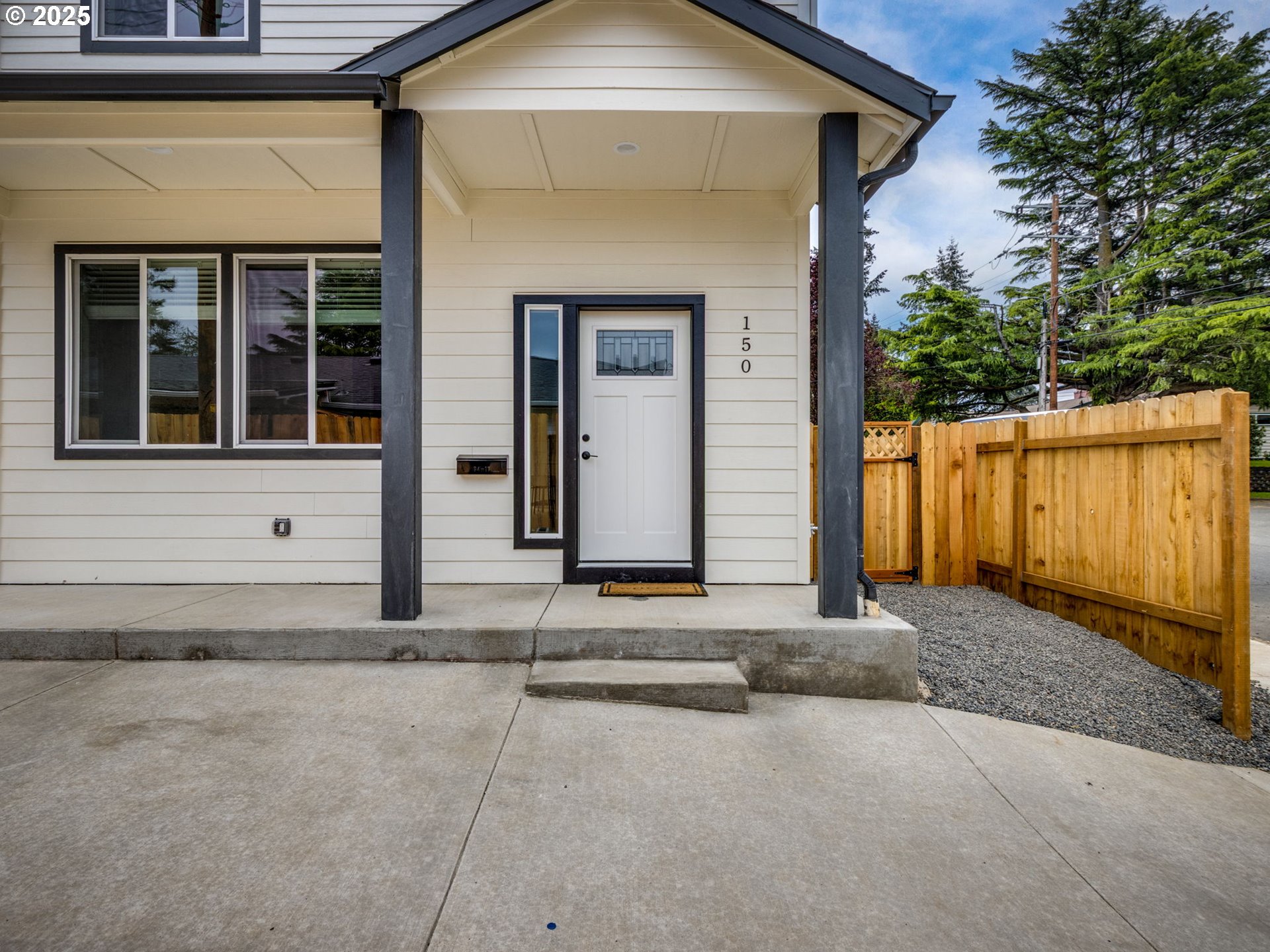 150 NE 113th AVE