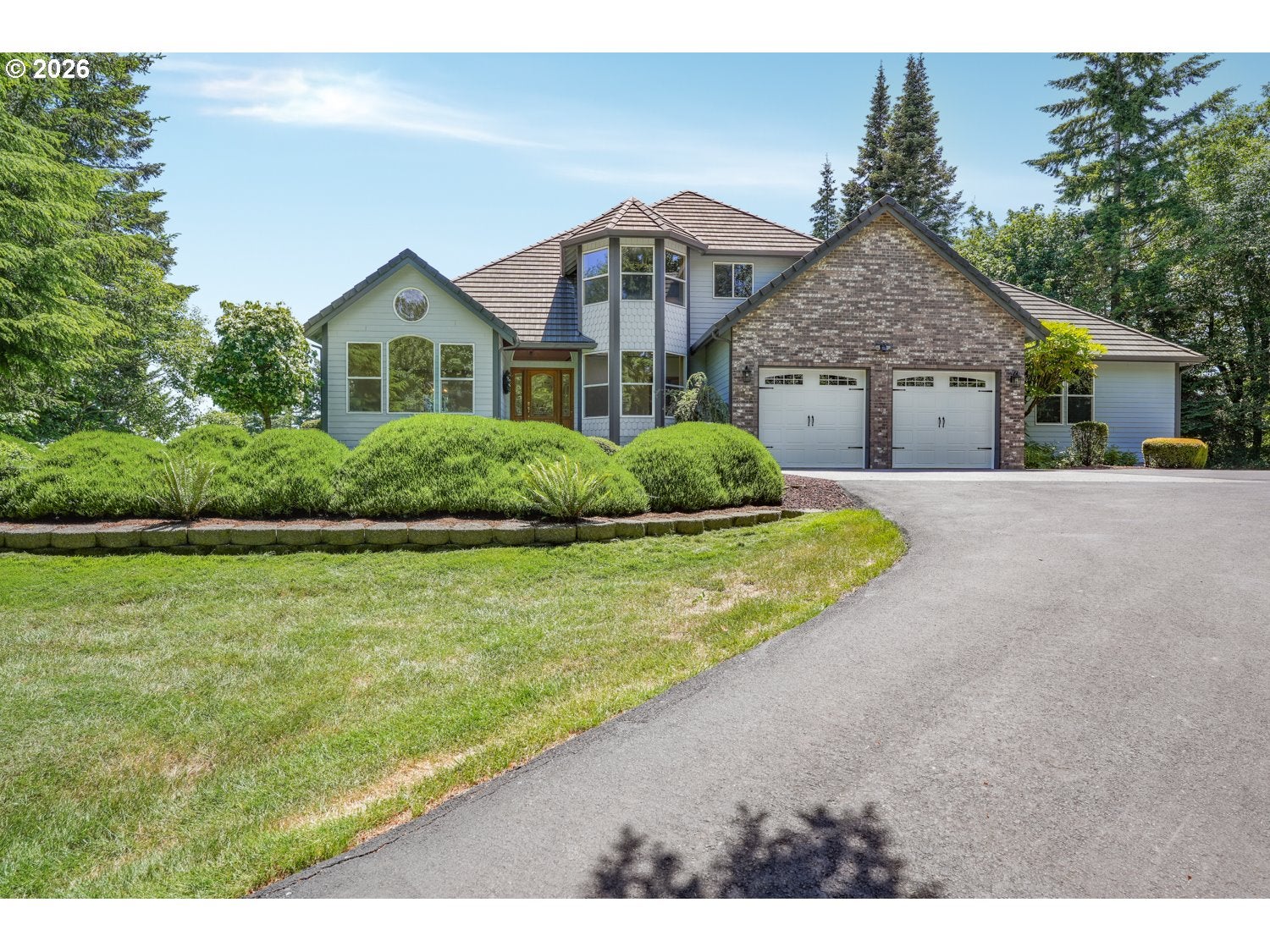 233 EAGLE CREST DR