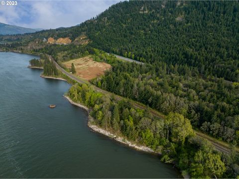 A home in Hood River