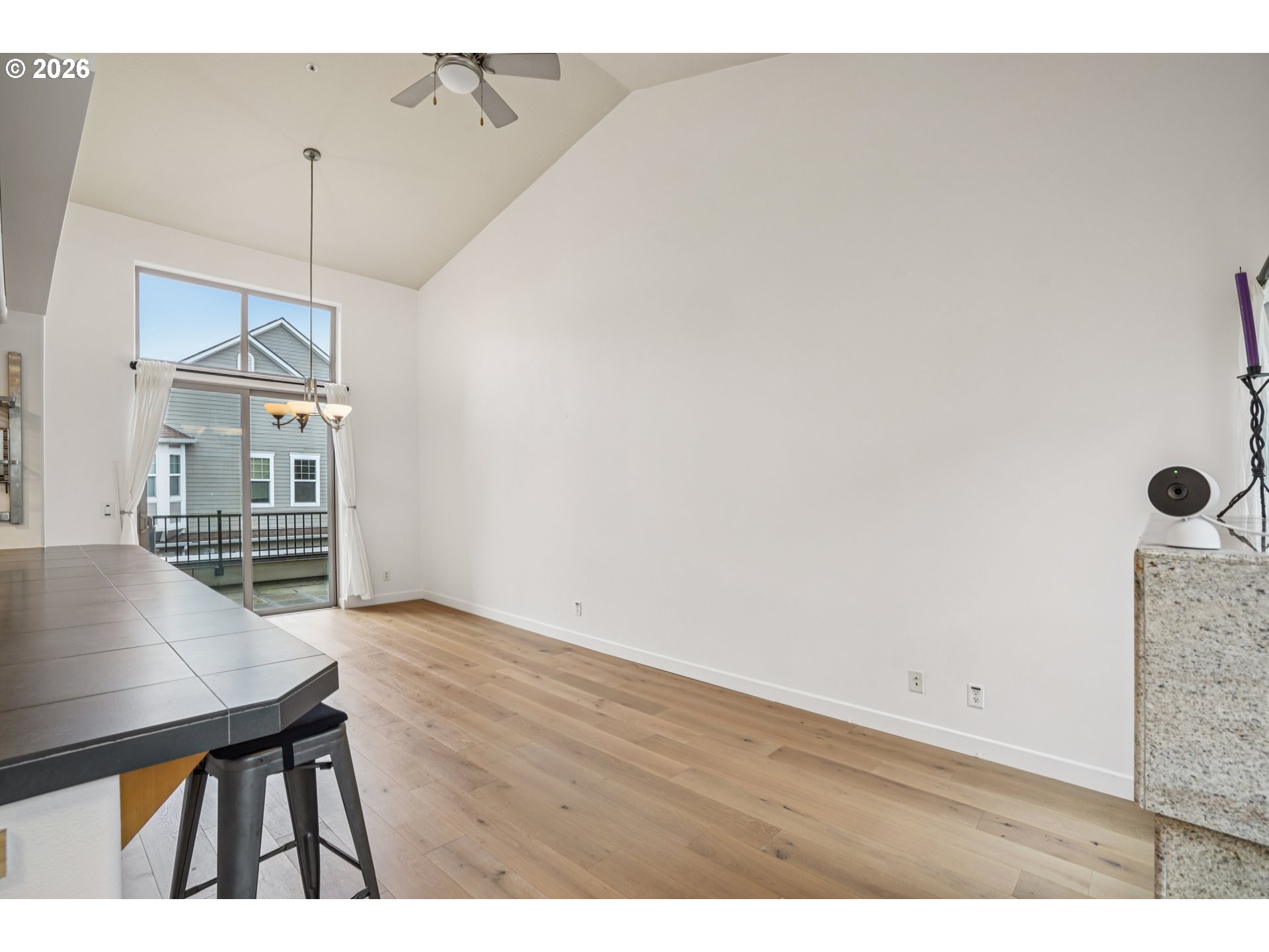 6261 NE CARILLION DR