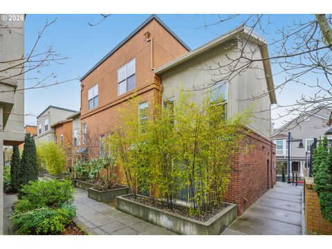 6261 NE CARILLION DR Hillsboro OR 97124