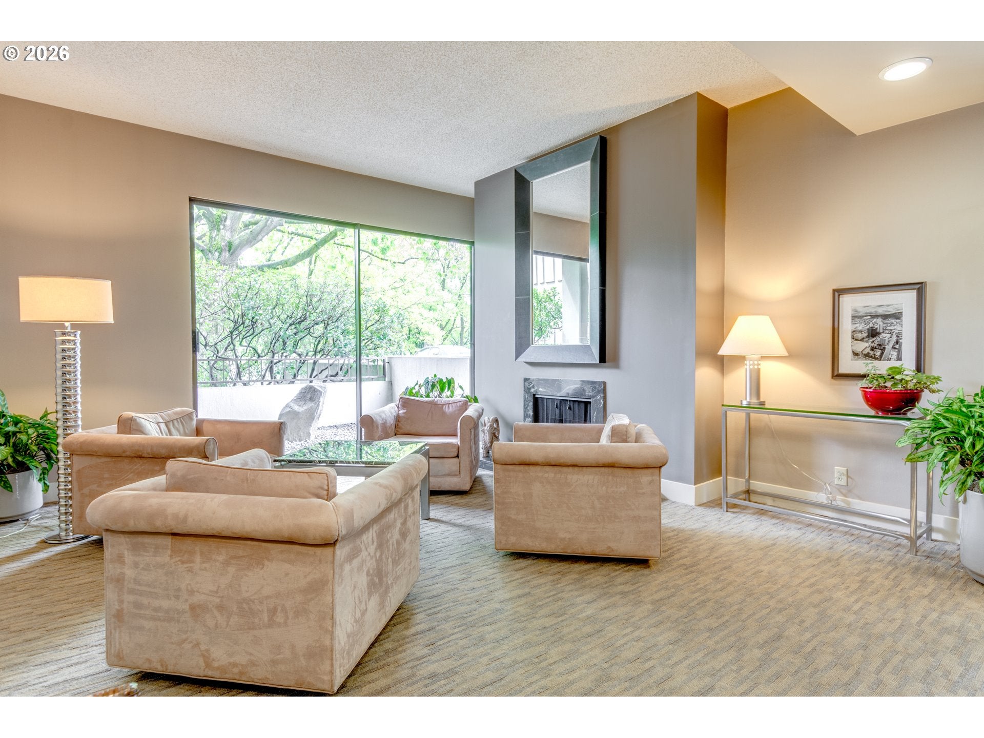 2211 SW 1st AVE 1704