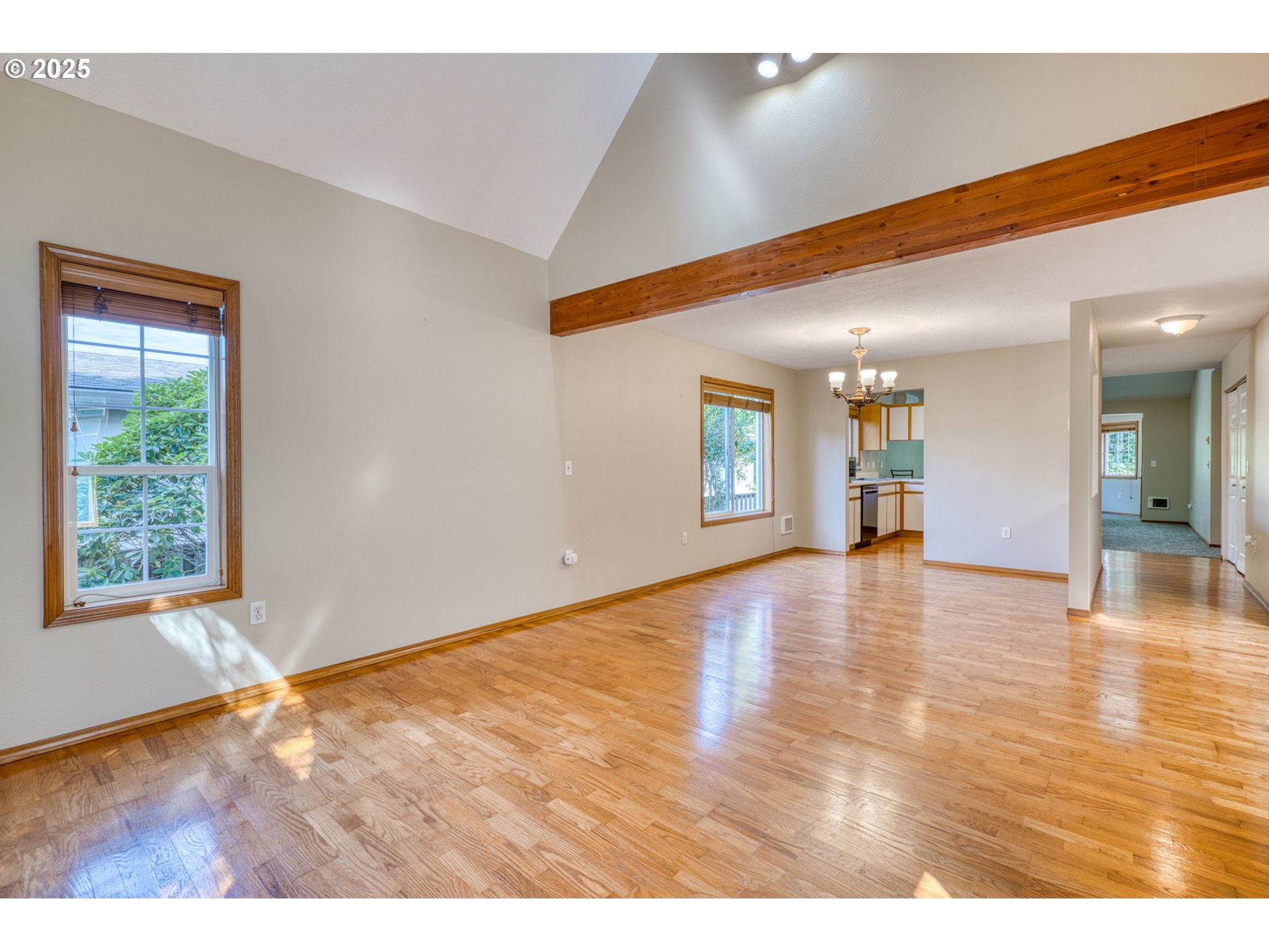 335 NE 70TH DR
