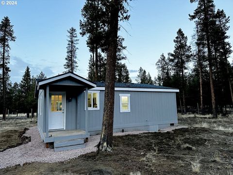 A home in La Pine