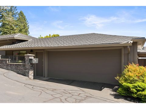 62 CONDOLEA TER Lake Oswego OR 97035