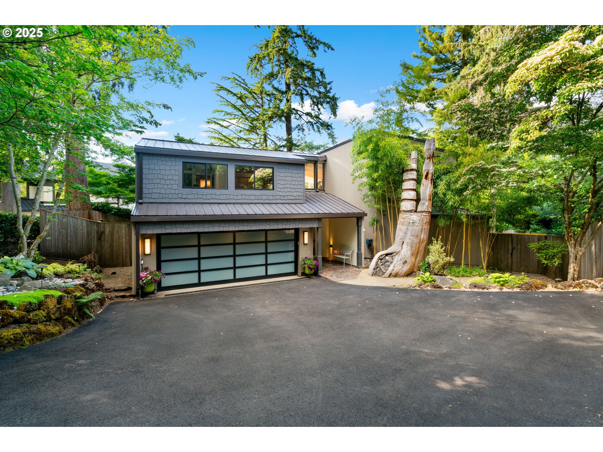 1115 LAKE FRONT RD