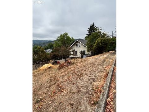 0 NE KLAMATH AVE Roseburg OR 97470