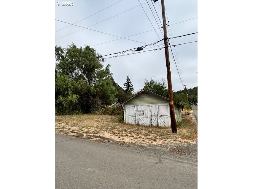 0 NE KLAMATH AVE