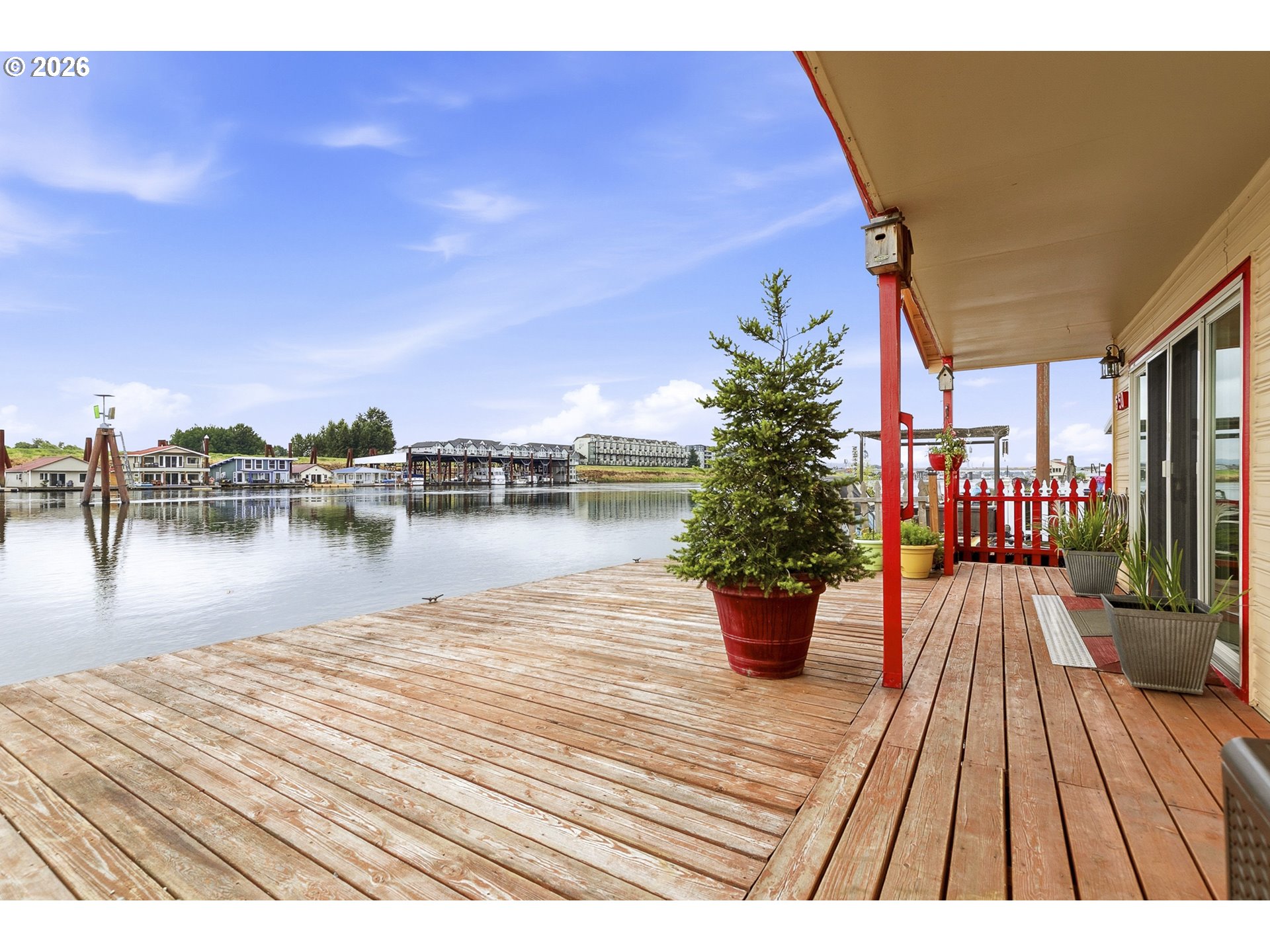 550 N Tomahawk Island Dr.