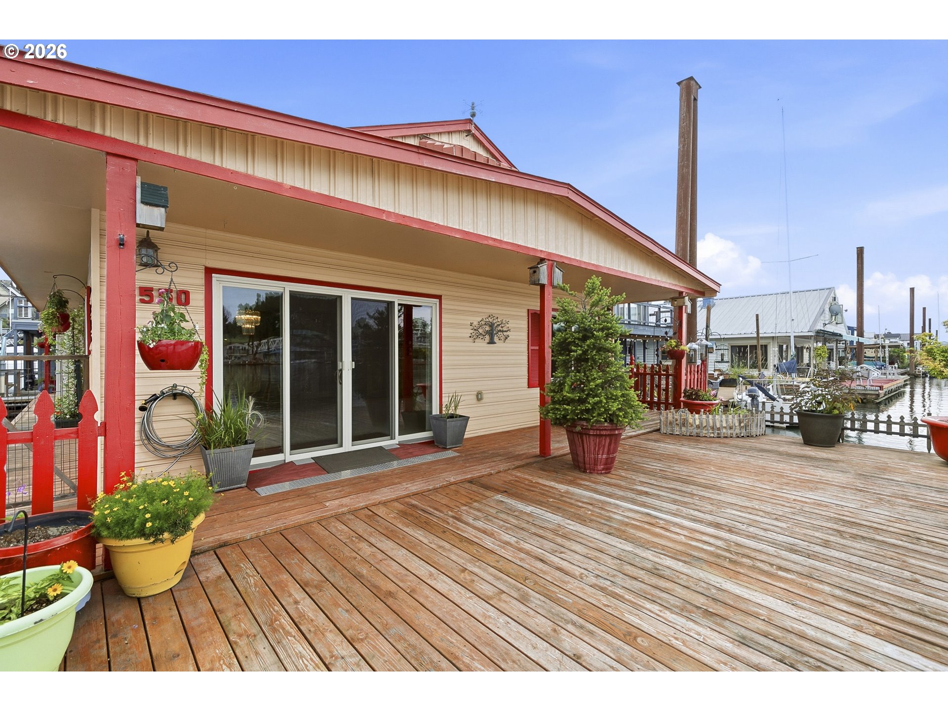 550 N Tomahawk Island Dr.
