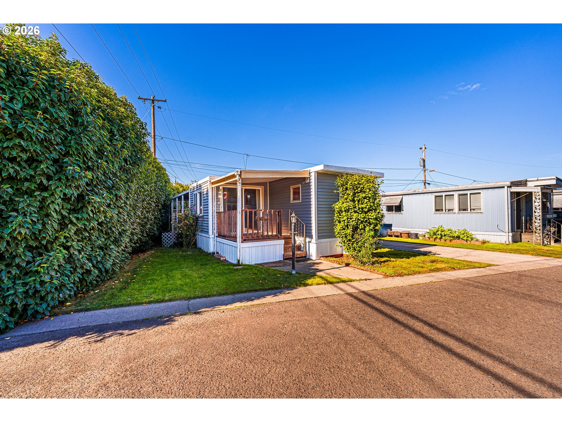 501 DIVISION AVE 28