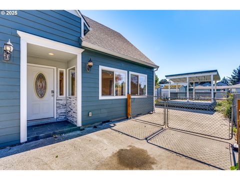 8004 SE OVERLAND ST Milwaukie OR 97222