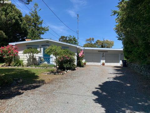 850 LAKESHORE DR Port Orford OR 97465