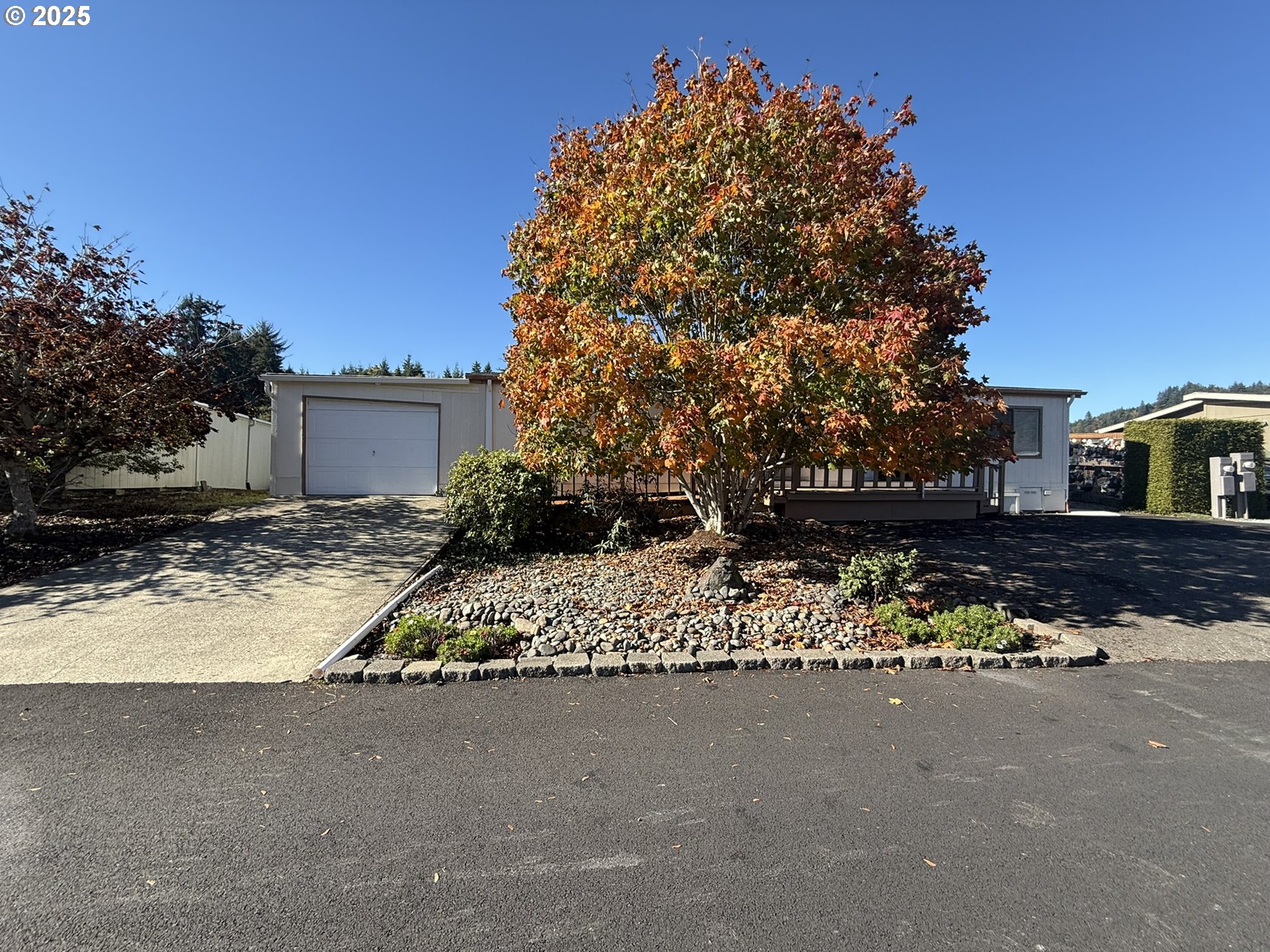 100 RIVER BEND RD 25