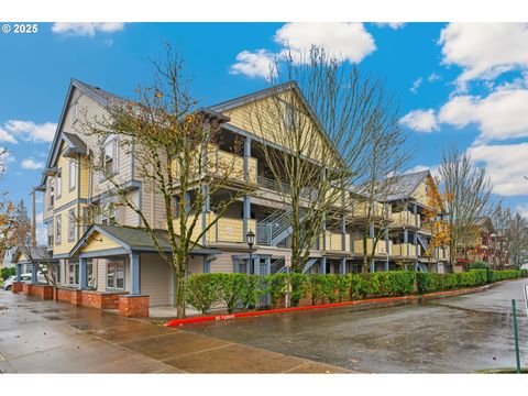 9837 NE IRVING ST 322 Portland OR 97220